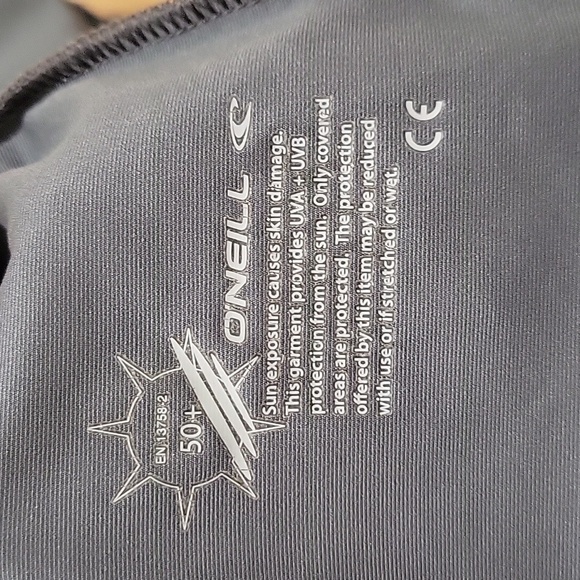 O'Neill Gray Short Sleeve spf 50+ mens Rash Guard - Picture 4 of 9